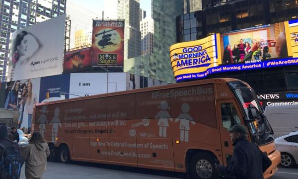 I bus transfobici spagnoli negli Stati Uniti d’America
