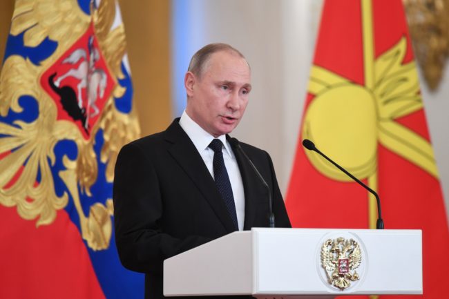 Putin: “Il Matrimonio Uomo-Donna sarà costituzionale”