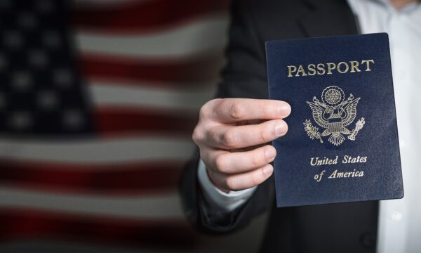 Stati Uniti, via libera nei passaporti l’opzione X